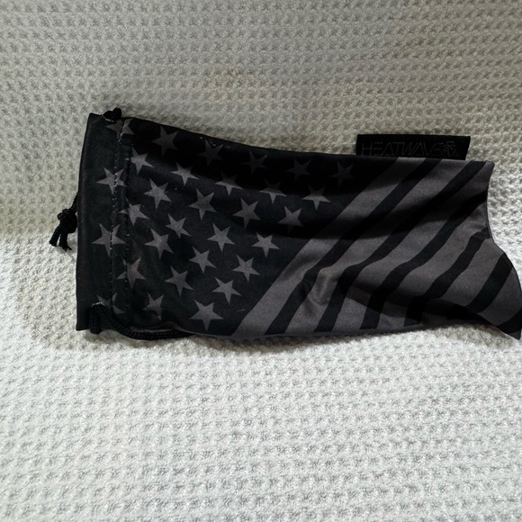 Oakley Black and White Men's Sunglasses - Picture 8 of 8